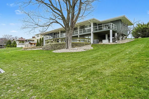 $454,500 | 1134 South Lakeside Drive, Battle Creek, MI 49015