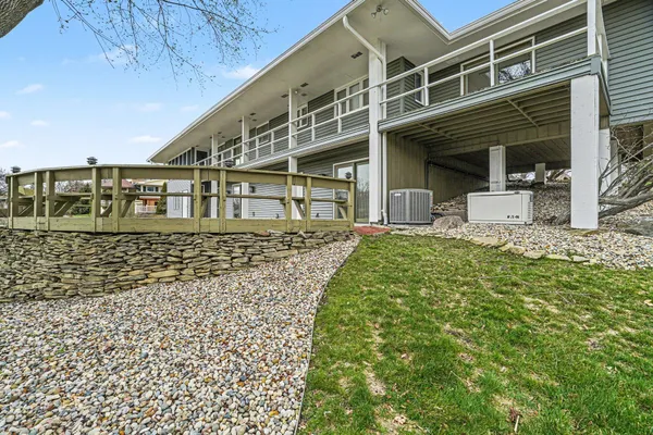 $454,500 | 1134 South Lakeside Drive, Battle Creek, MI 49015