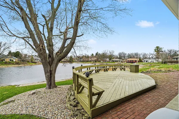$454,500 | 1134 South Lakeside Drive, Battle Creek, MI 49015