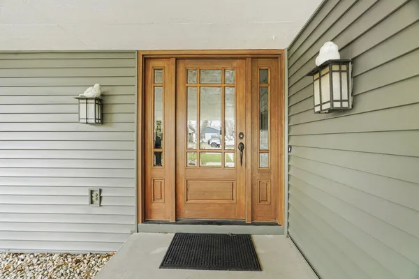 $454,500 | 1134 South Lakeside Drive, Battle Creek, MI 49015