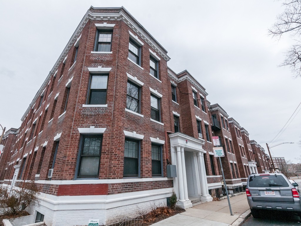 116 Sutherland Road, Unit 3 Boston, MA 02135 - Photo 7 of 8 Gallery Image 7