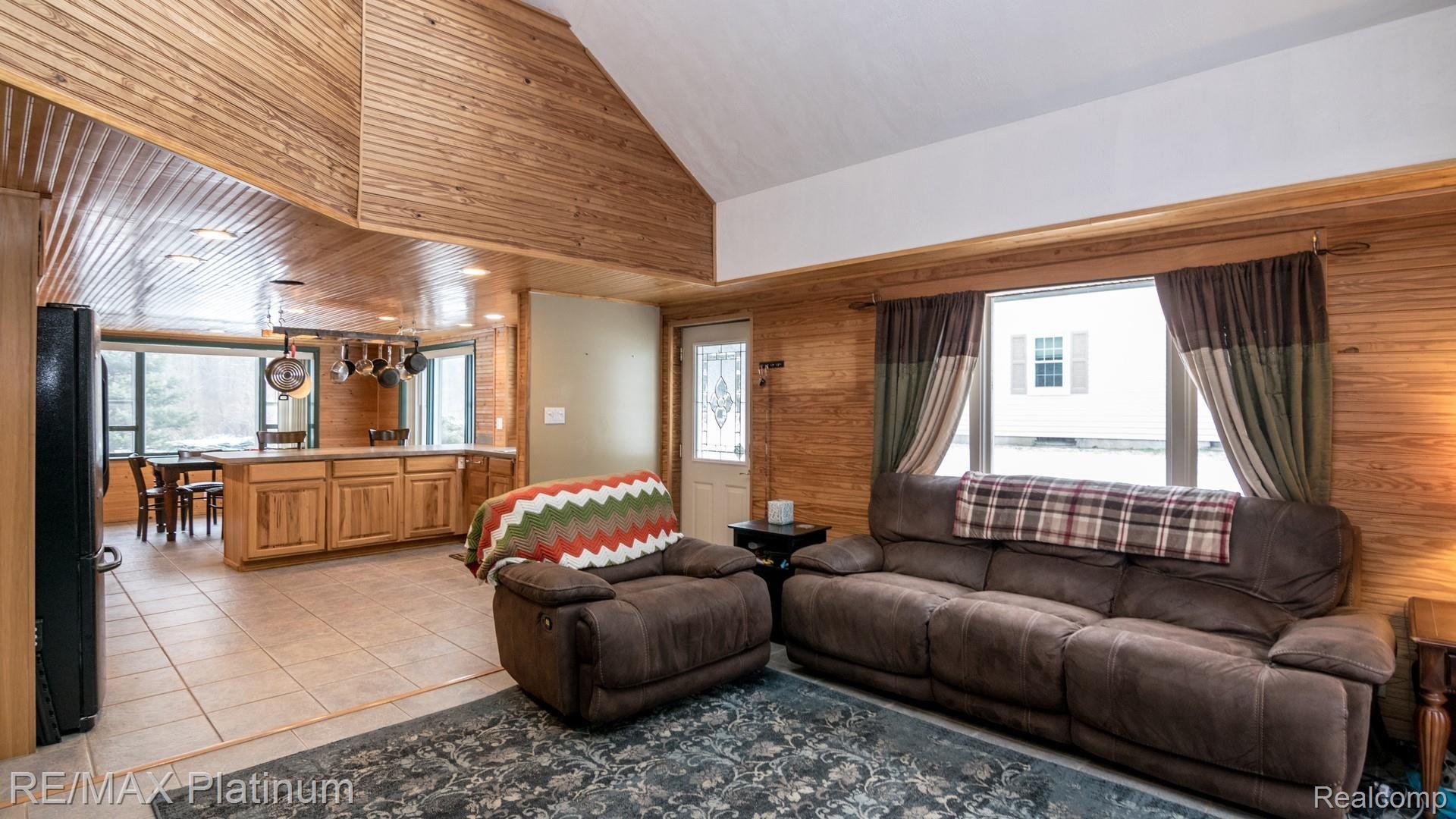 1605 Park Road Jackson, MI 49203 - Photo 19 of 47 19.jpg