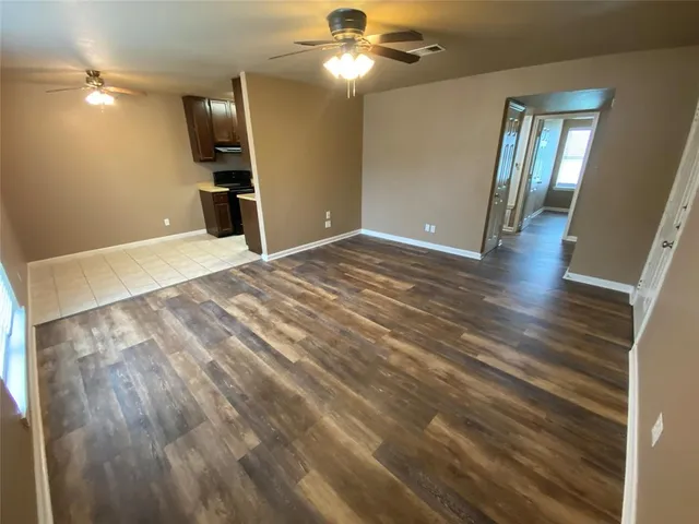 $1,100 | 241 North Sherman Street, Unit A, Palmer, TX 75152