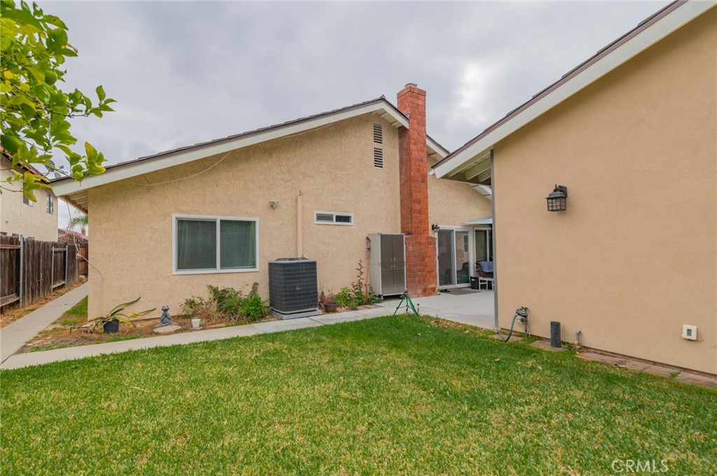 23 Country Ridge Road Phillips Ranch, CA 91766 - Photo 44 of 45 a front view of a house with garden