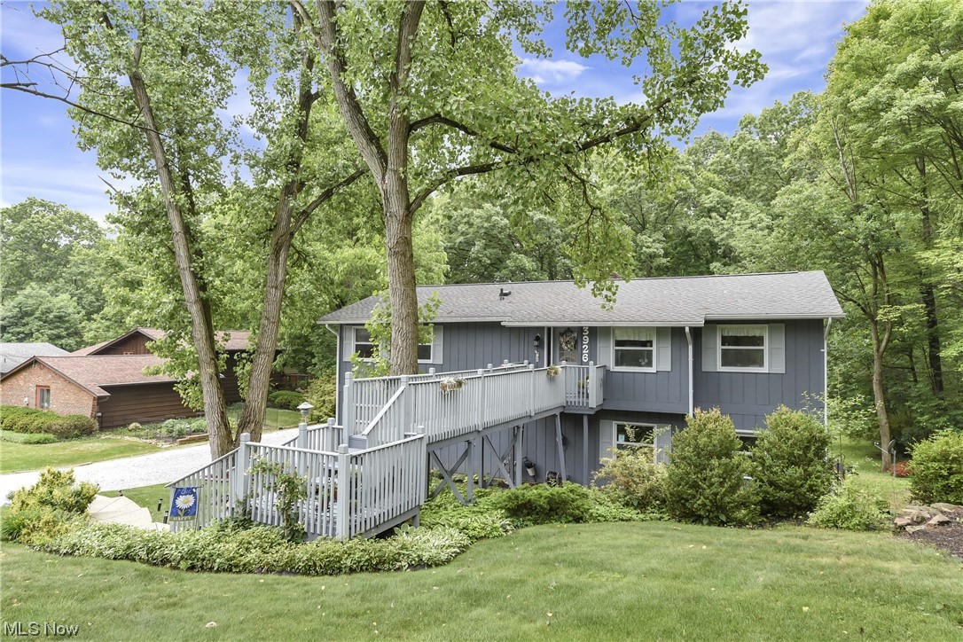 3926 Leewood Road Stow, OH 44224 - Photo 3 of 31 Gallery Image 3