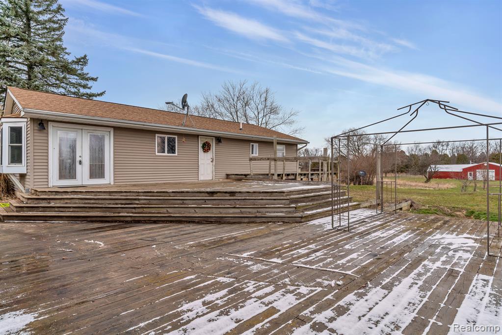 12277 Vernon Road Bancroft, MI 48414 - Photo 6 of 27