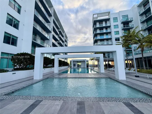 $580,000 | 3900 Biscayne Boulevard, Unit N813, Miami, FL 33137