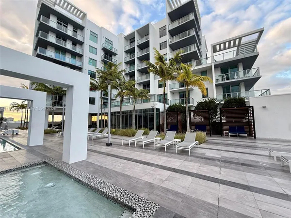 $580,000 | 3900 Biscayne Boulevard, Unit N813, Miami, FL 33137