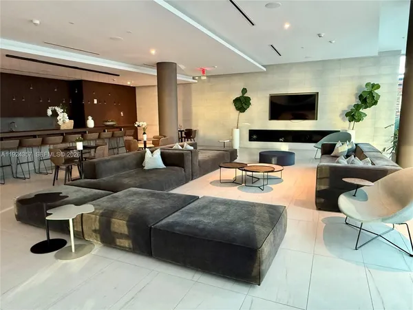 $580,000 | 3900 Biscayne Boulevard, Unit N813, Miami, FL 33137