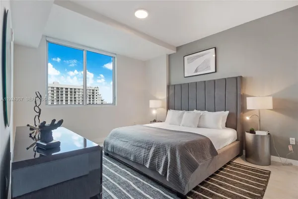 $580,000 | 3900 Biscayne Boulevard, Unit N813, Miami, FL 33137