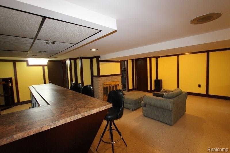 2405 Oakcrest Road Sterling Heights, MI 48310 - Photo 22 of 23 29 - Copy.jpg