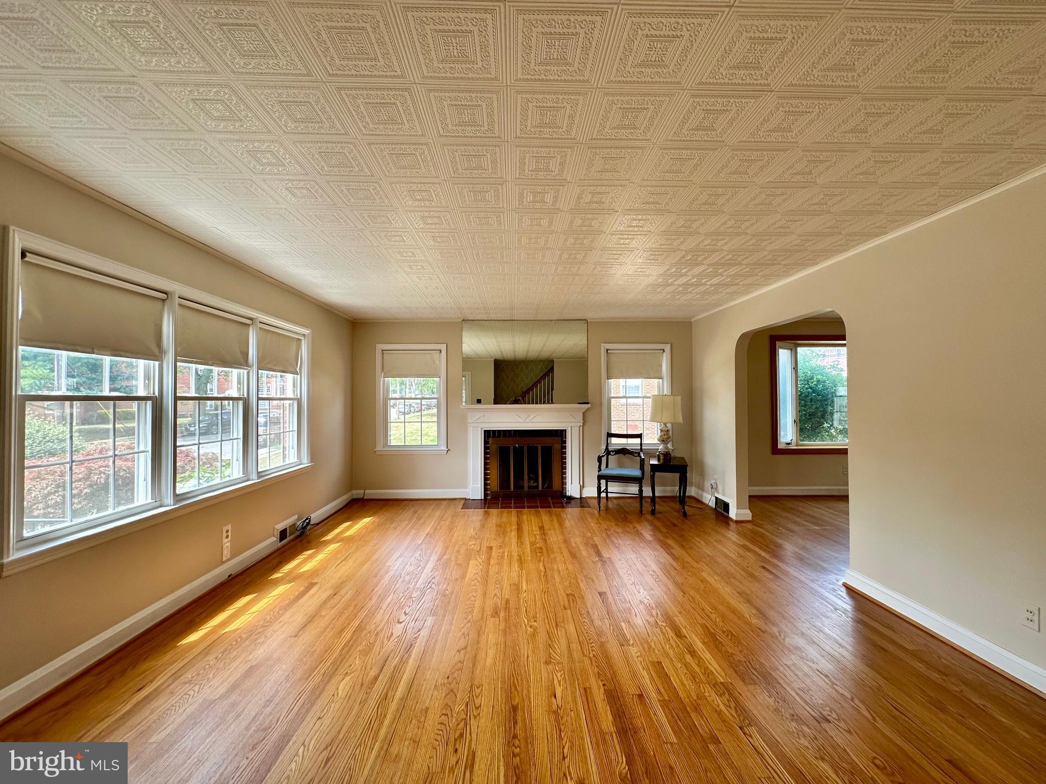 1720 Edgewood Road Towson, MD 21286 - Photo 11 of 50 Spacious LR with beautiful wood floors, fireplace