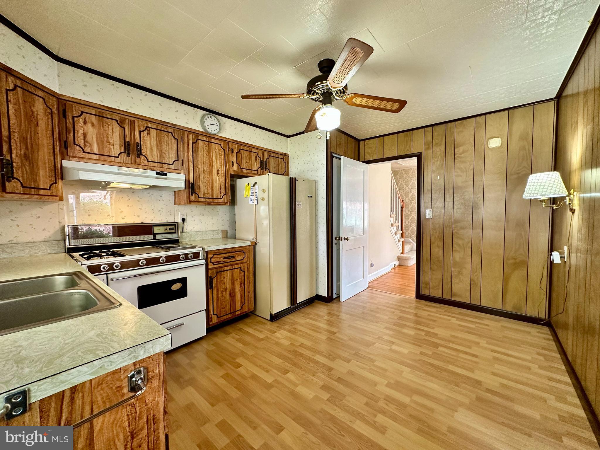 1720 Edgewood Road Towson, MD 21286 - Photo 24 of 50 Eat-in kitchen