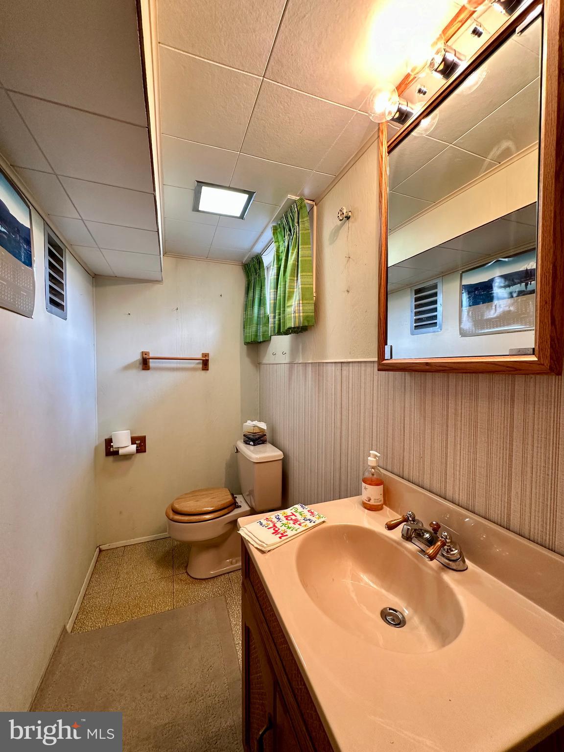1720 Edgewood Road Towson, MD 21286 - Photo 40 of 50 Basement half bath