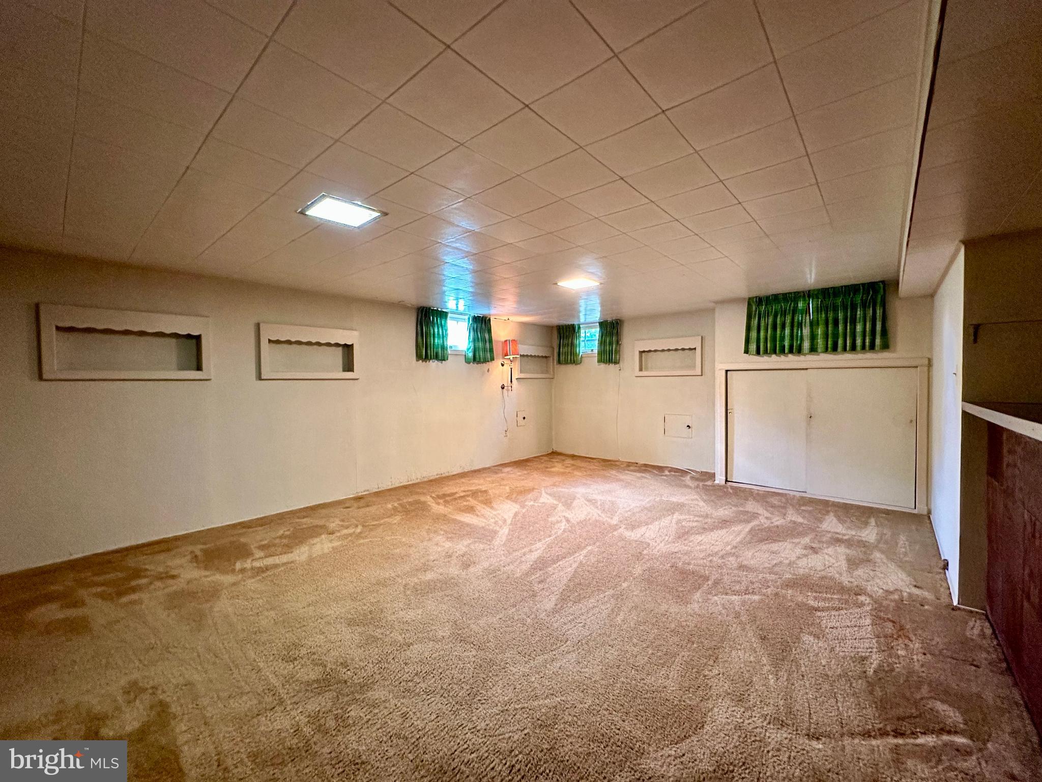 1720 Edgewood Road Towson, MD 21286 - Photo 42 of 50 Basement rec room and wet bar