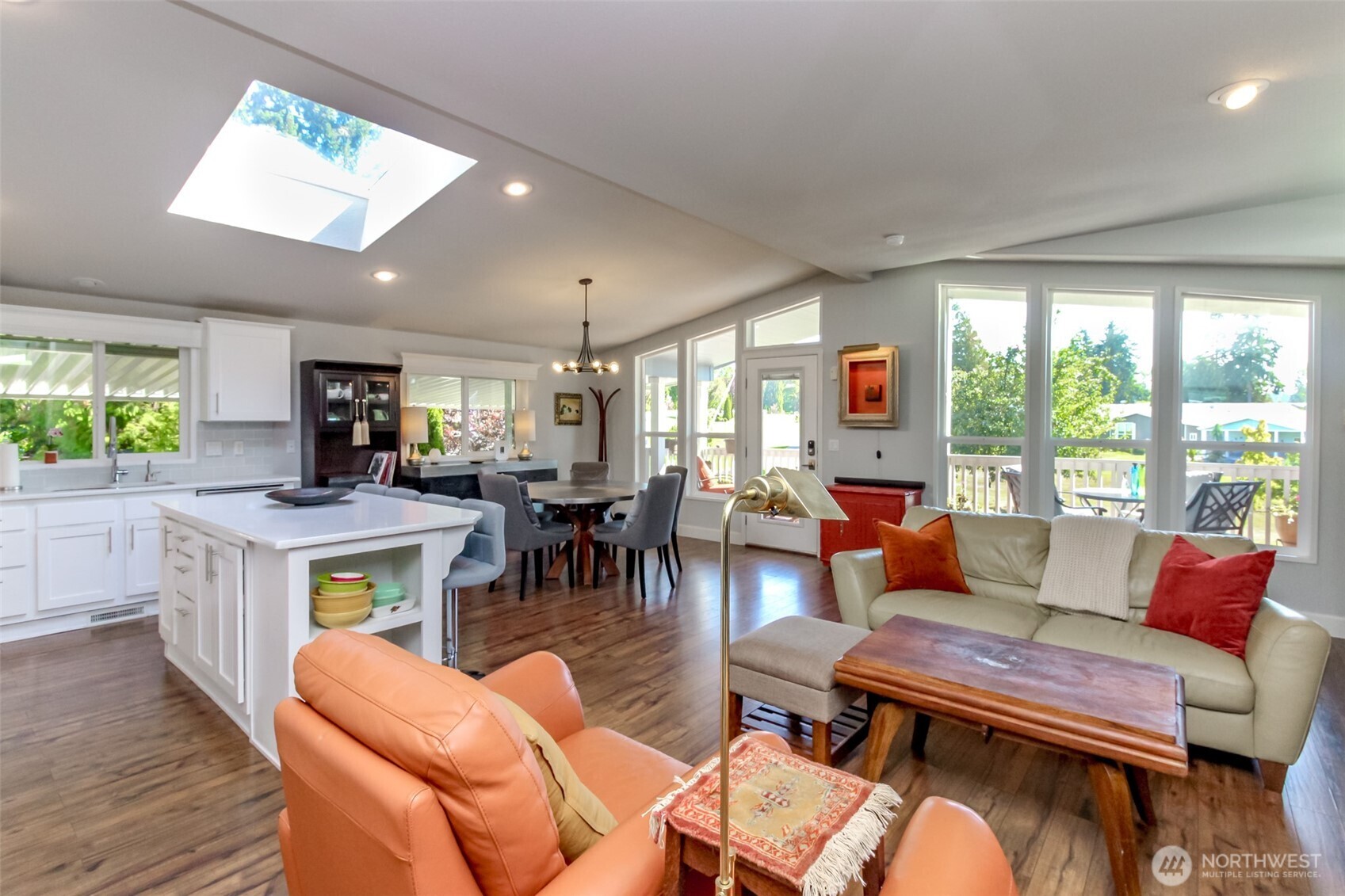 2101 South 324th Street, Unit 11 Federal Way, WA 98003 - Photo 4 of 40