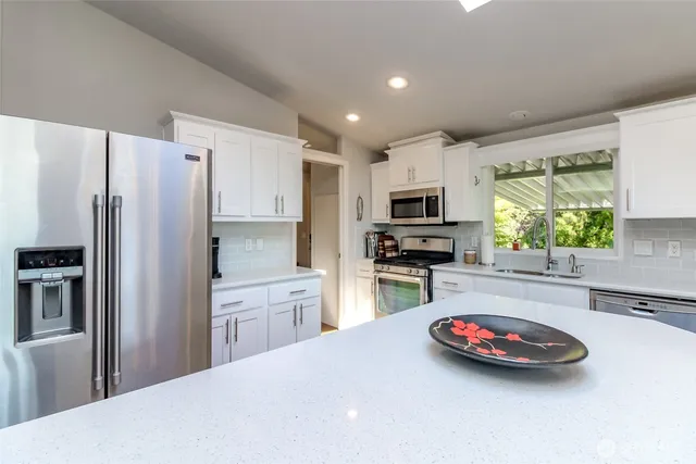 $400,000 | 2101 South 324th Street, Unit 11, Federal Way, WA 98003