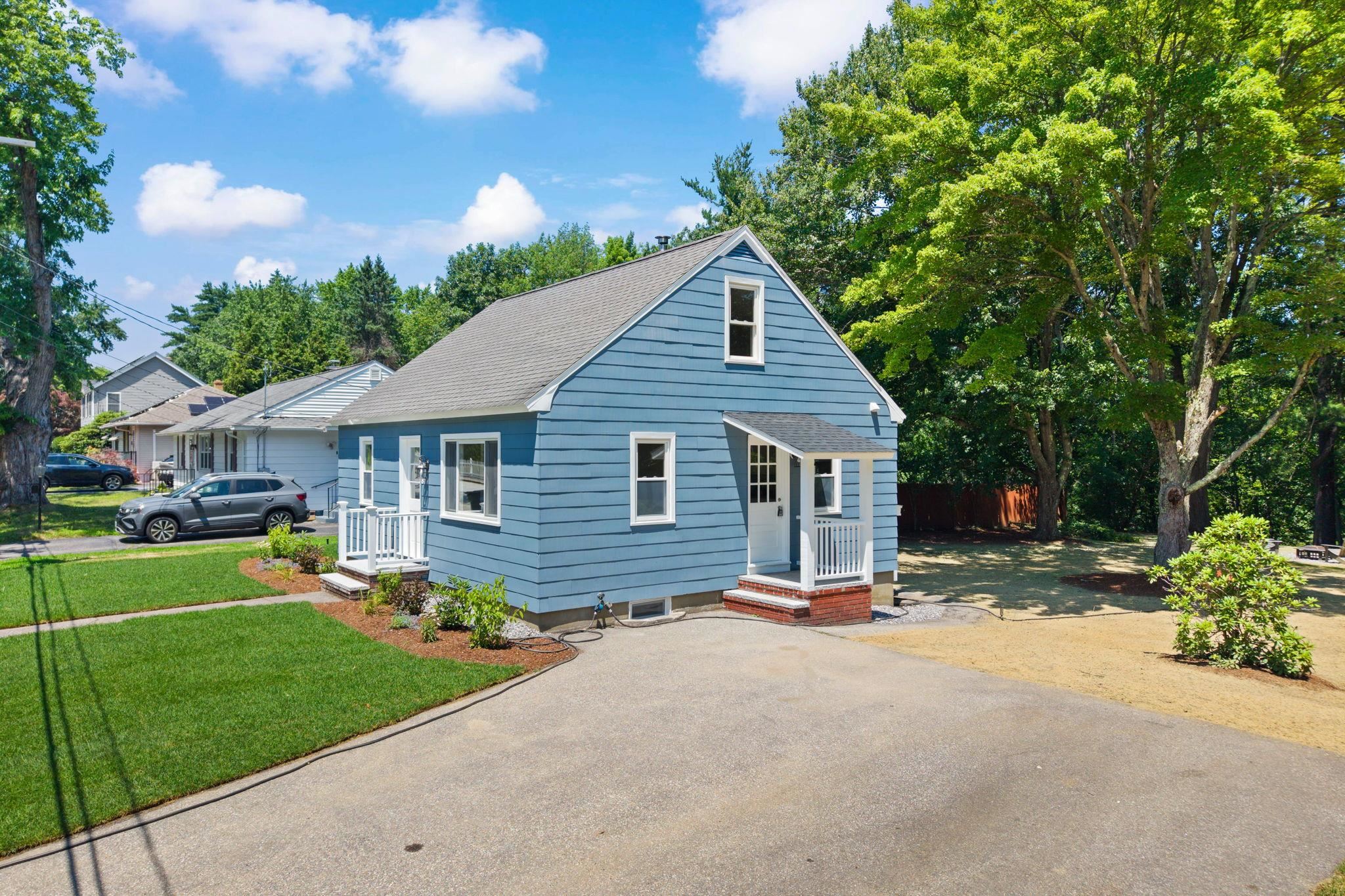 87 St Marie Street Manchester, NH 03102 - Photo 4 of 50
