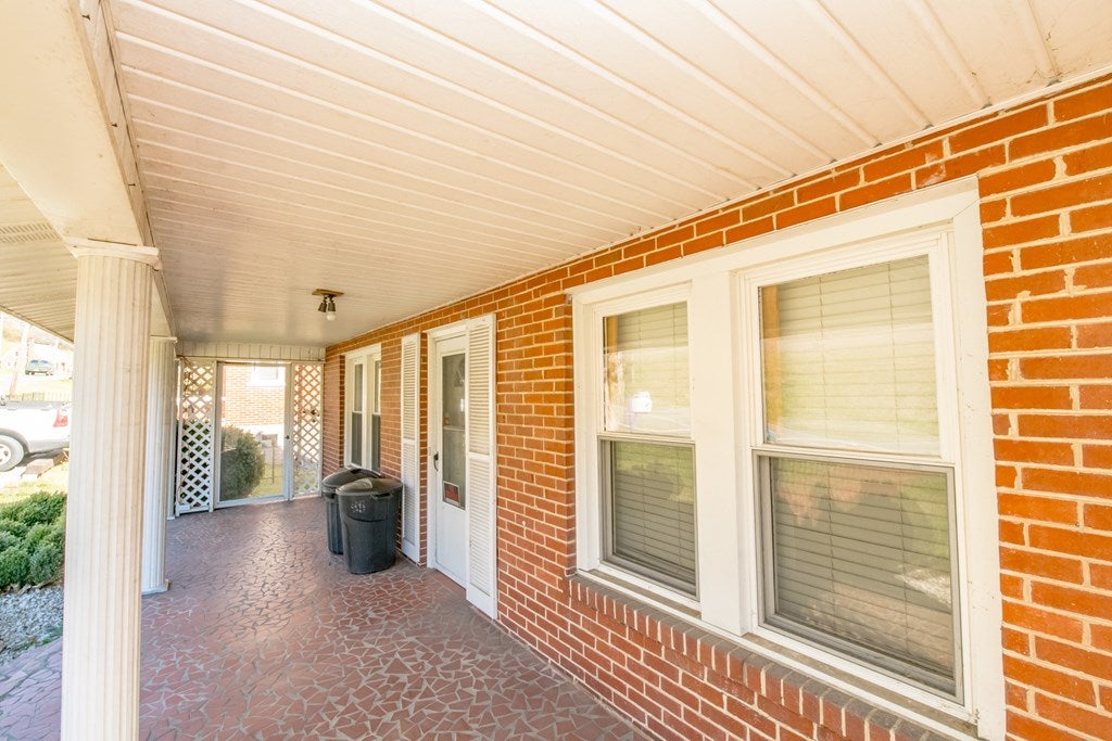 611 Glendale Road Galax, VA 24333 - Photo 22 of 64 Gallery Image 22