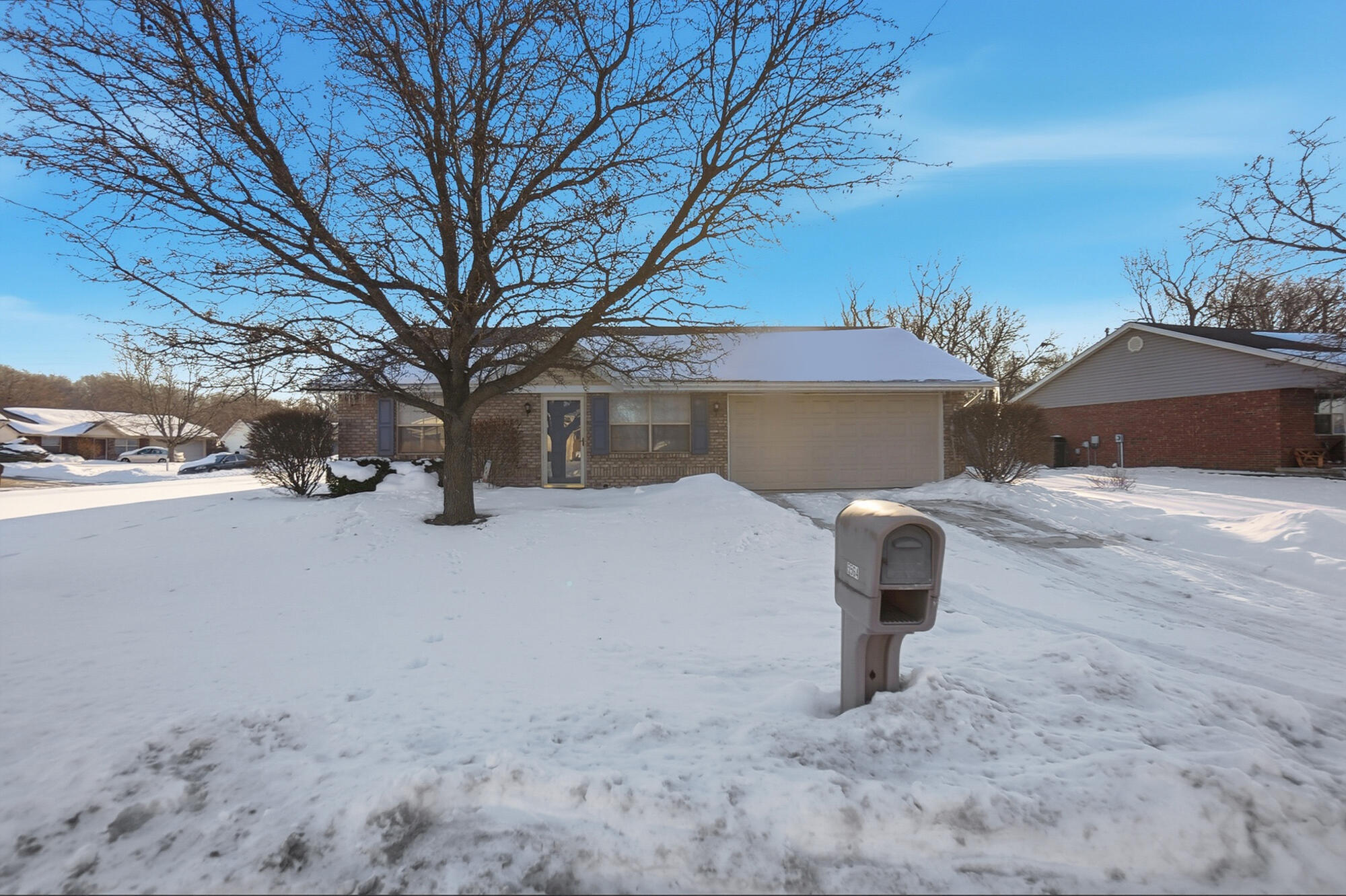 5564 West Ridgewood Road Springfield, OH 45503 - Photo 3 of 30 Gallery Image 3