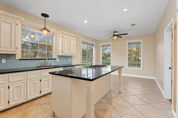 $850,000 | 27118 Holly Lord, Magnolia, TX 77355