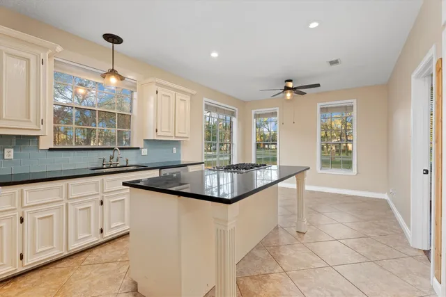 $975,000 | 27118 Holly Lord, Magnolia, TX 77355