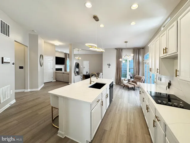 $749,900 | 17571 Lethridge Circle, Round Hill, VA 20141