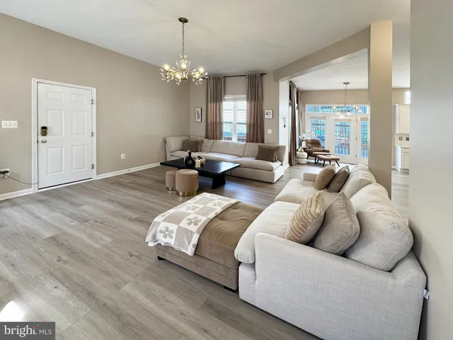 $749,900 | 17571 Lethridge Circle, Round Hill, VA 20141