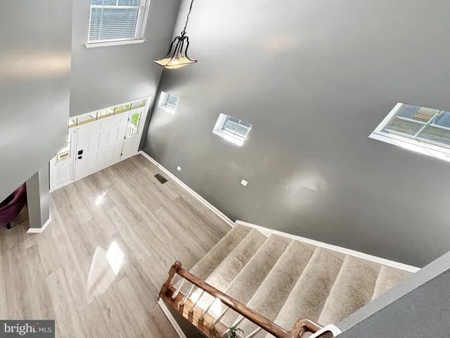 $749,900 | 17571 Lethridge Circle, Round Hill, VA 20141