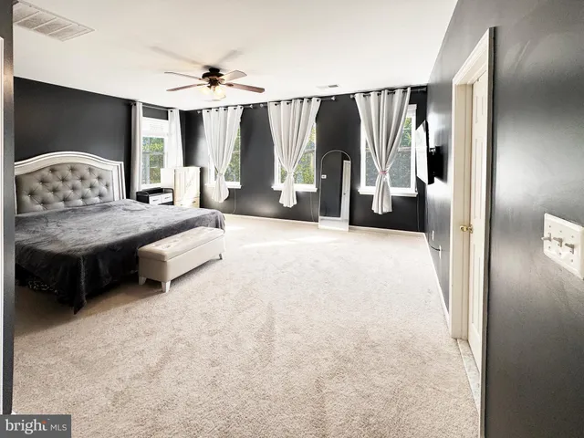 $749,900 | 17571 Lethridge Circle, Round Hill, VA 20141