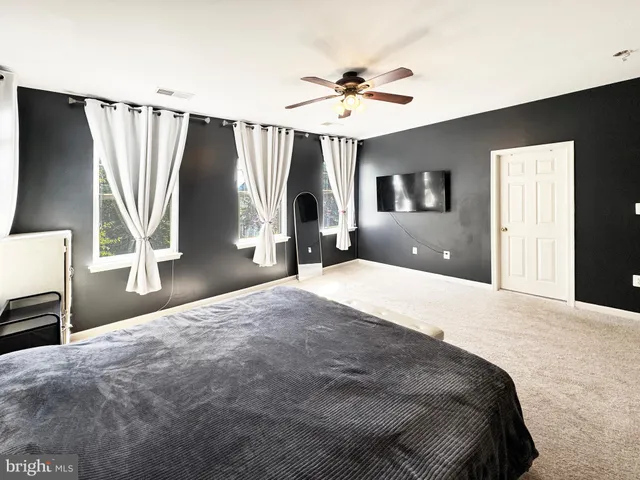 $749,900 | 17571 Lethridge Circle, Round Hill, VA 20141