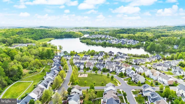 $749,900 | 17571 Lethridge Circle, Round Hill, VA 20141