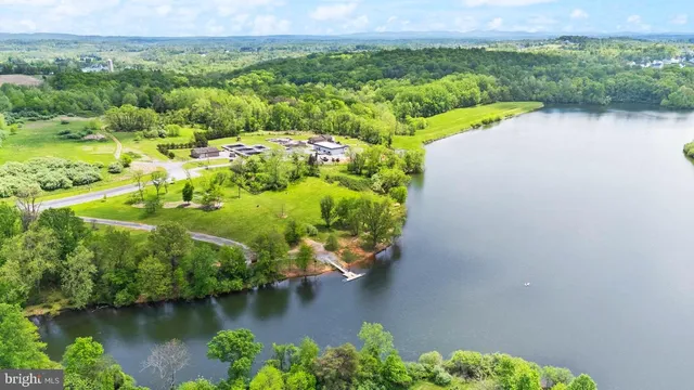 $749,900 | 17571 Lethridge Circle, Round Hill, VA 20141