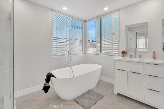 $779,888 | 21540 Calle Monaco, Moreno Valley, CA 92557