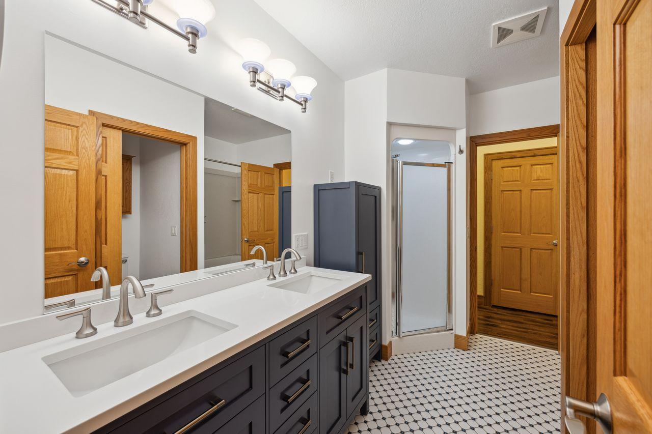 561 Gramsie Road Shoreview, MN 55126 - Photo 14 of 41 Gallery Image 14
