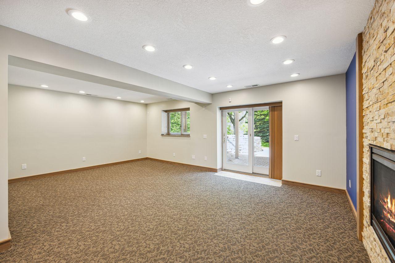 561 Gramsie Road Shoreview, MN 55126 - Photo 35 of 41 Gallery Image 35