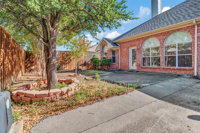 $575,000 | 1303 Hillcrest Drive, Allen, TX 75002