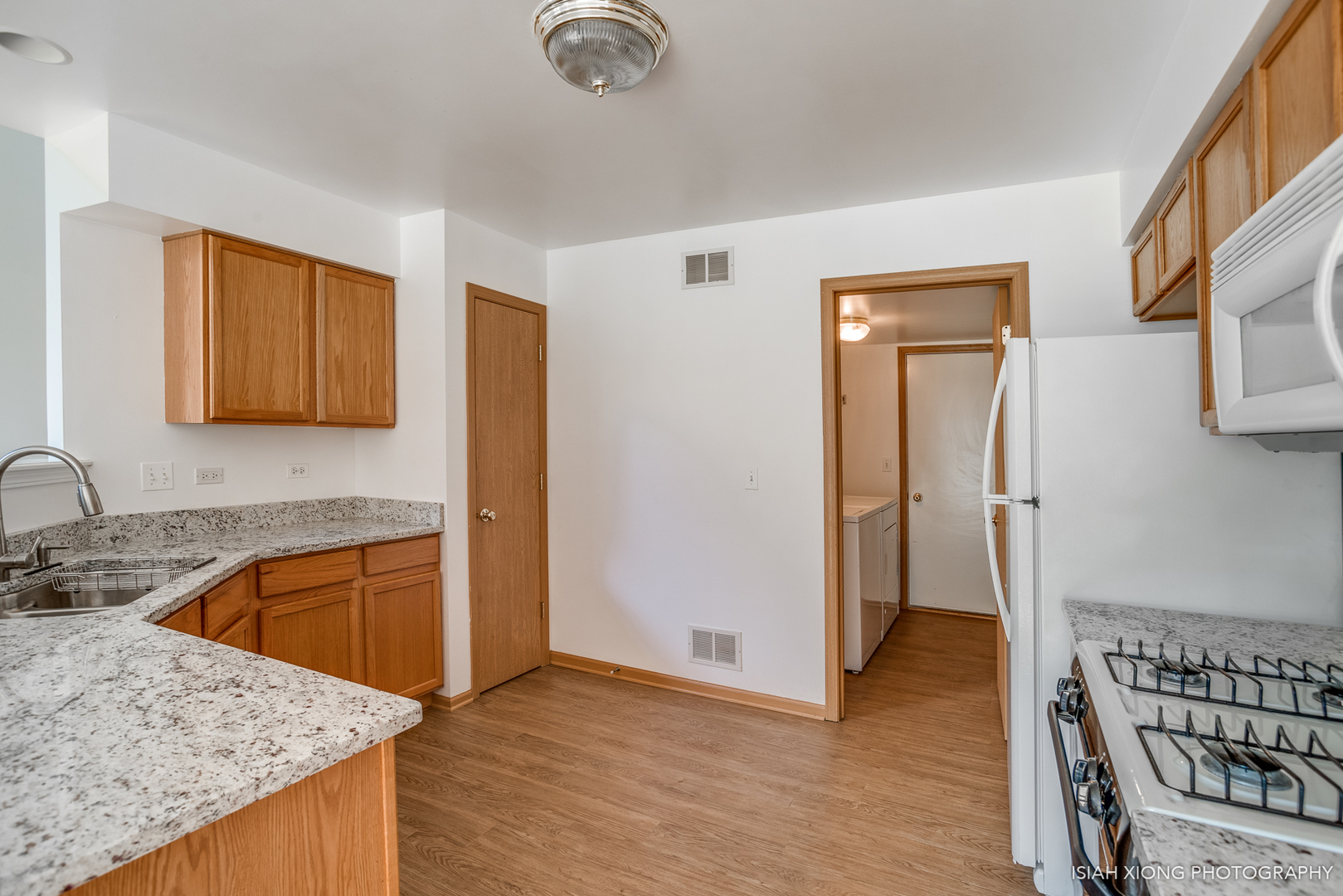 47 Rolling Oaks Road, Unit E Sugar Grove, IL 60554 - Photo 9 of 24 Gallery Image 9