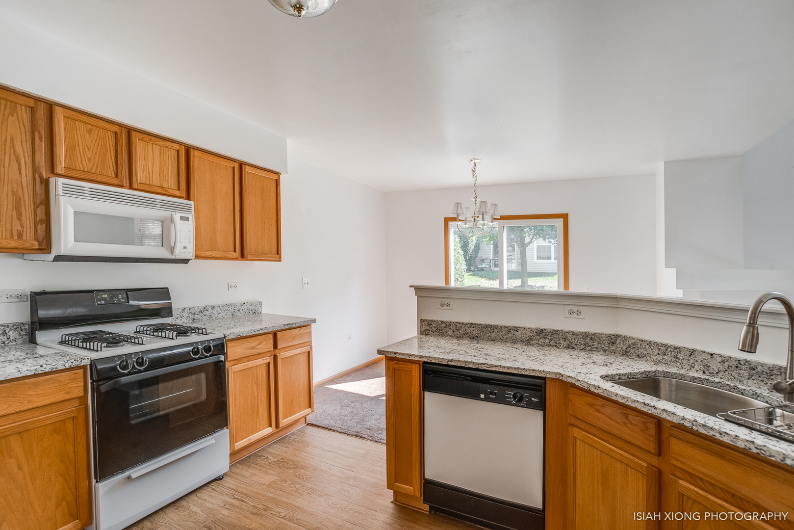 47 Rolling Oaks Road, Unit E Sugar Grove, IL 60554 - Photo 10 of 24 Gallery Image 10
