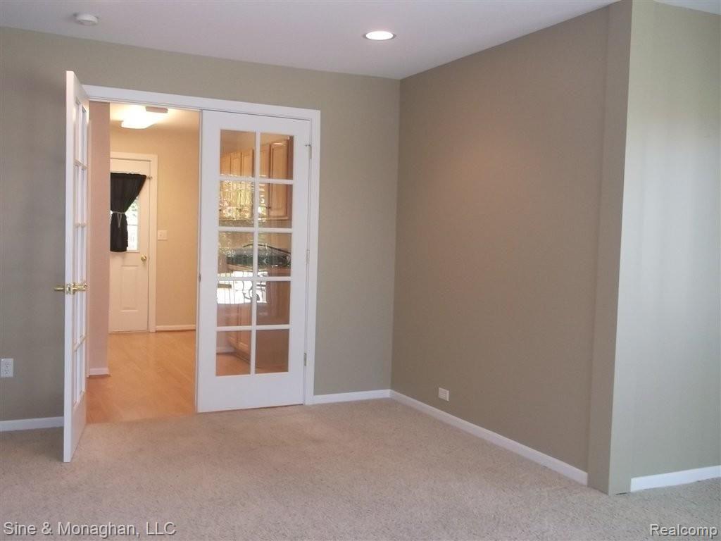 1601 North River Road St. Clair, MI 48079 - Photo 9 of 23 9.JPG