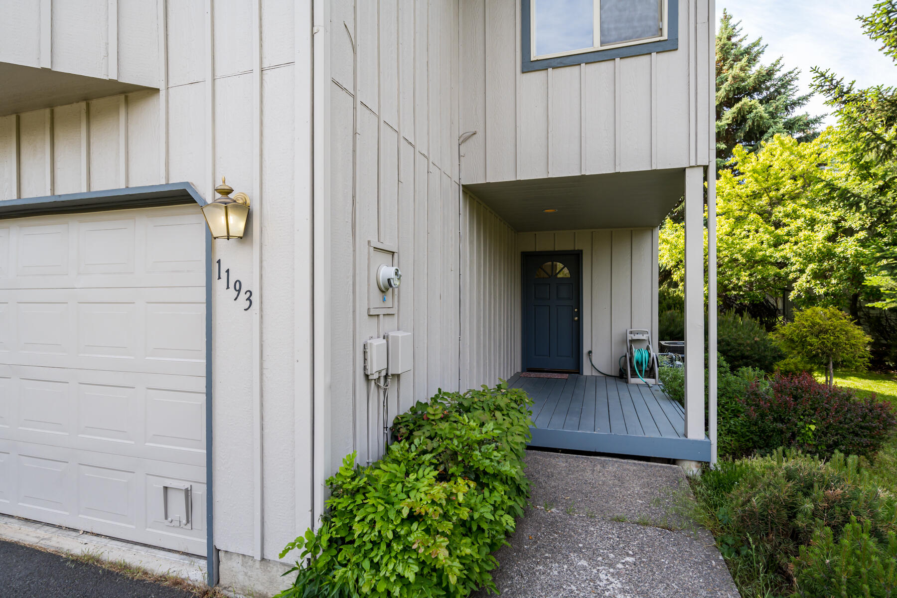 1193 Northeast Ross Road Bend, OR 97701 - Photo 4 of 34 4JH5_7557