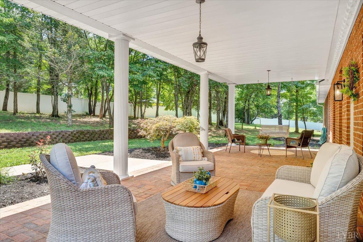 439 Wiggington Road Lynchburg, VA 24501 - Photo 5 of 89 Gallery Image 5