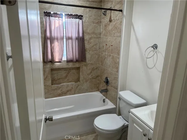 $3,197 | 3734 West Imperial Highway, Inglewood, CA 90303