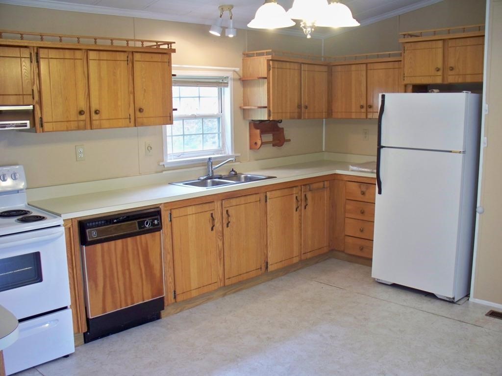 883 Plains Road Pittsford, VT 05763 - Photo 9 of 24