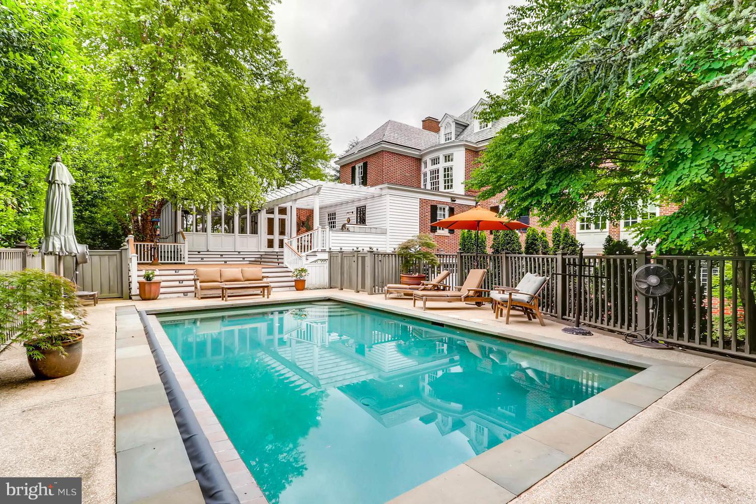 301 Somerset Road Baltimore, MD 21210 - Photo 30 of 30 a view of a house with swimming pool