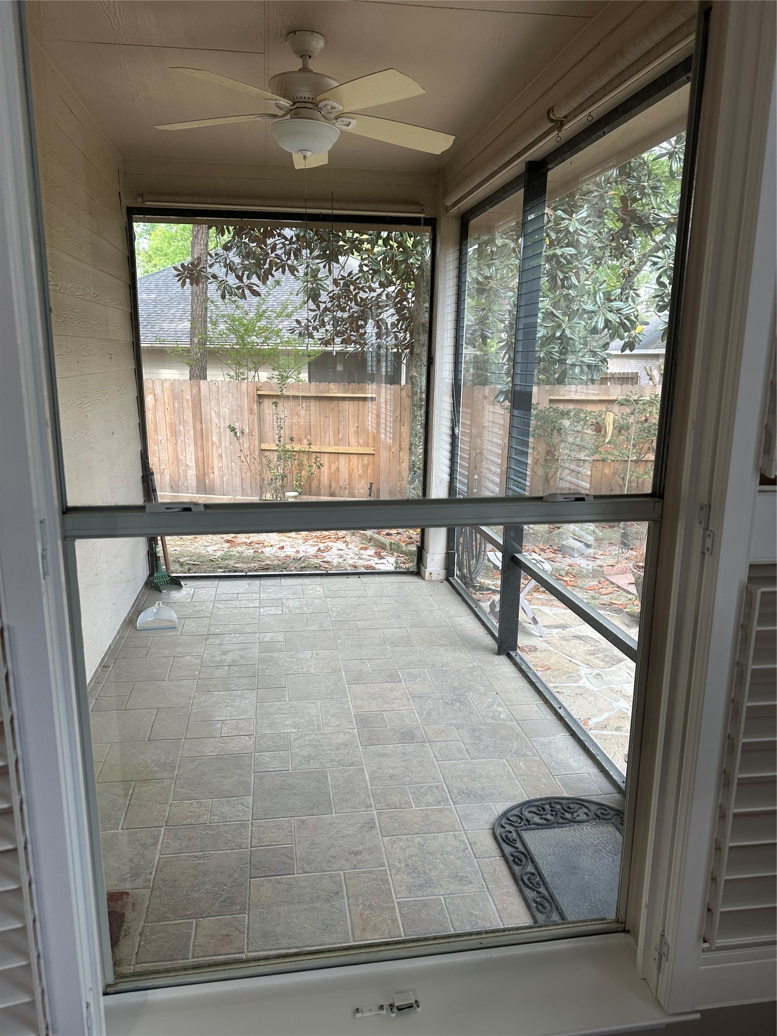 15 Lilac Ridge Place The Woodlands, TX 77384 - Photo 25 of 39