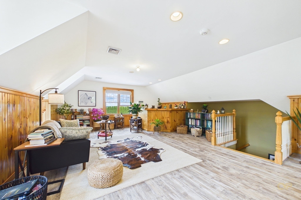 545 Hazel Street Uxbridge, MA 01569 - Photo 20 of 42