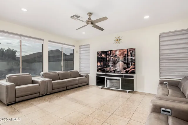 $695,000 | 5919 West Sack Drive, Glendale, AZ 85308