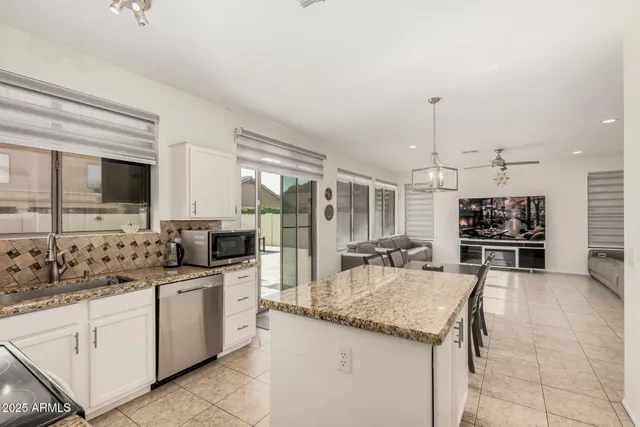 $695,000 | 5919 West Sack Drive, Glendale, AZ 85308