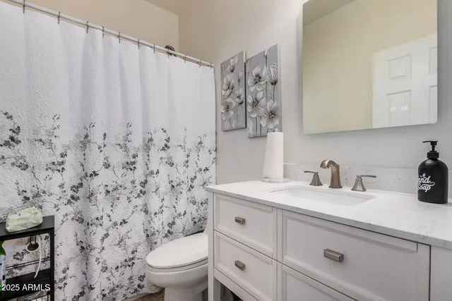 $695,000 | 5919 West Sack Drive, Glendale, AZ 85308